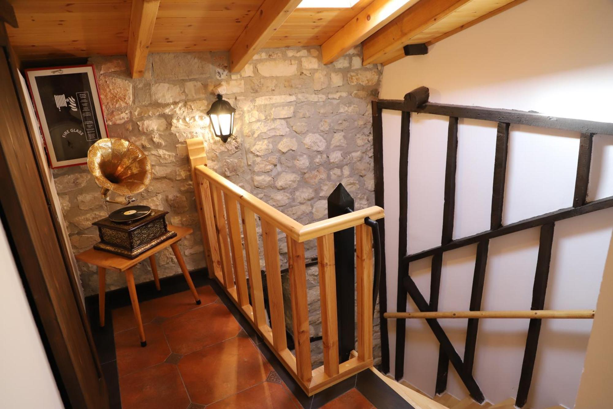 Vila Art Berat Castle Eksteriør bilde